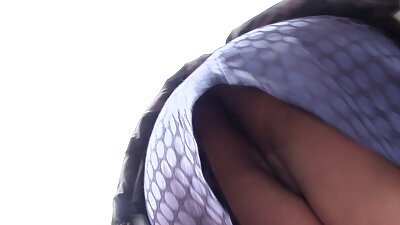 Un dúo tocado como video casero señoras un reloj.