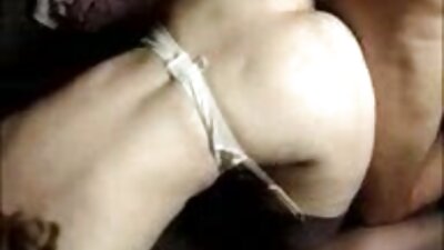 Estrella porno en el sofá. No lo arruines chico. videos de maduras reales