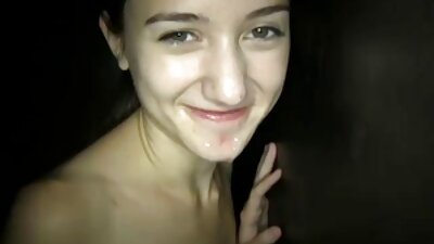 Cliente de pelo negro le hizo una paja con los pies a la polla del camarero y videos caseros xxx con maduras se dejó freír.