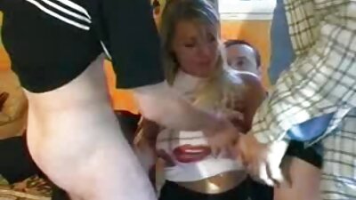El videos caseros xxx señoras decano de la facultad, junto con su padrastro, se folló a un estudiante travieso.